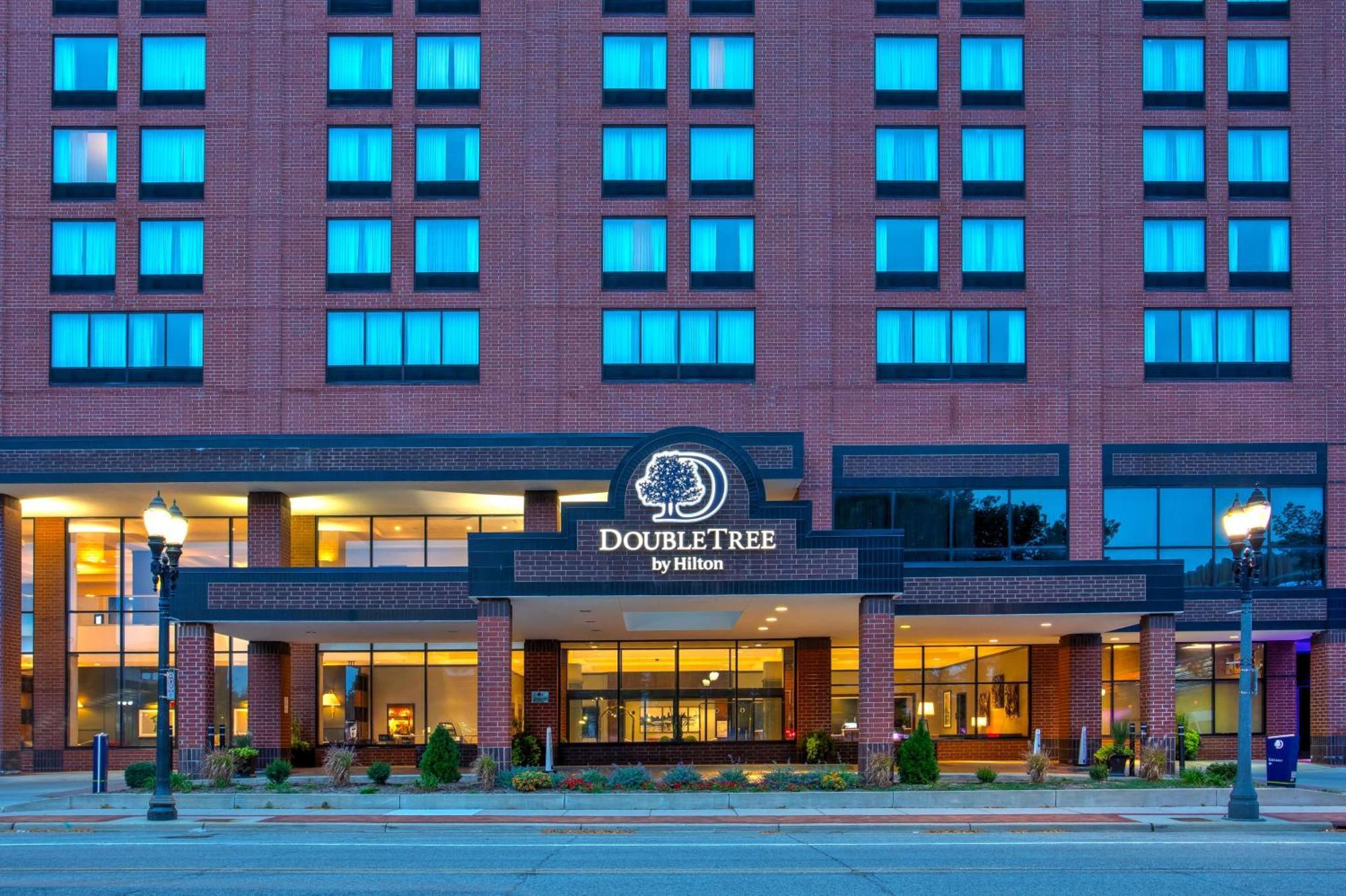 Doubletree By Hilton Lansing Hotel Kültér fotó