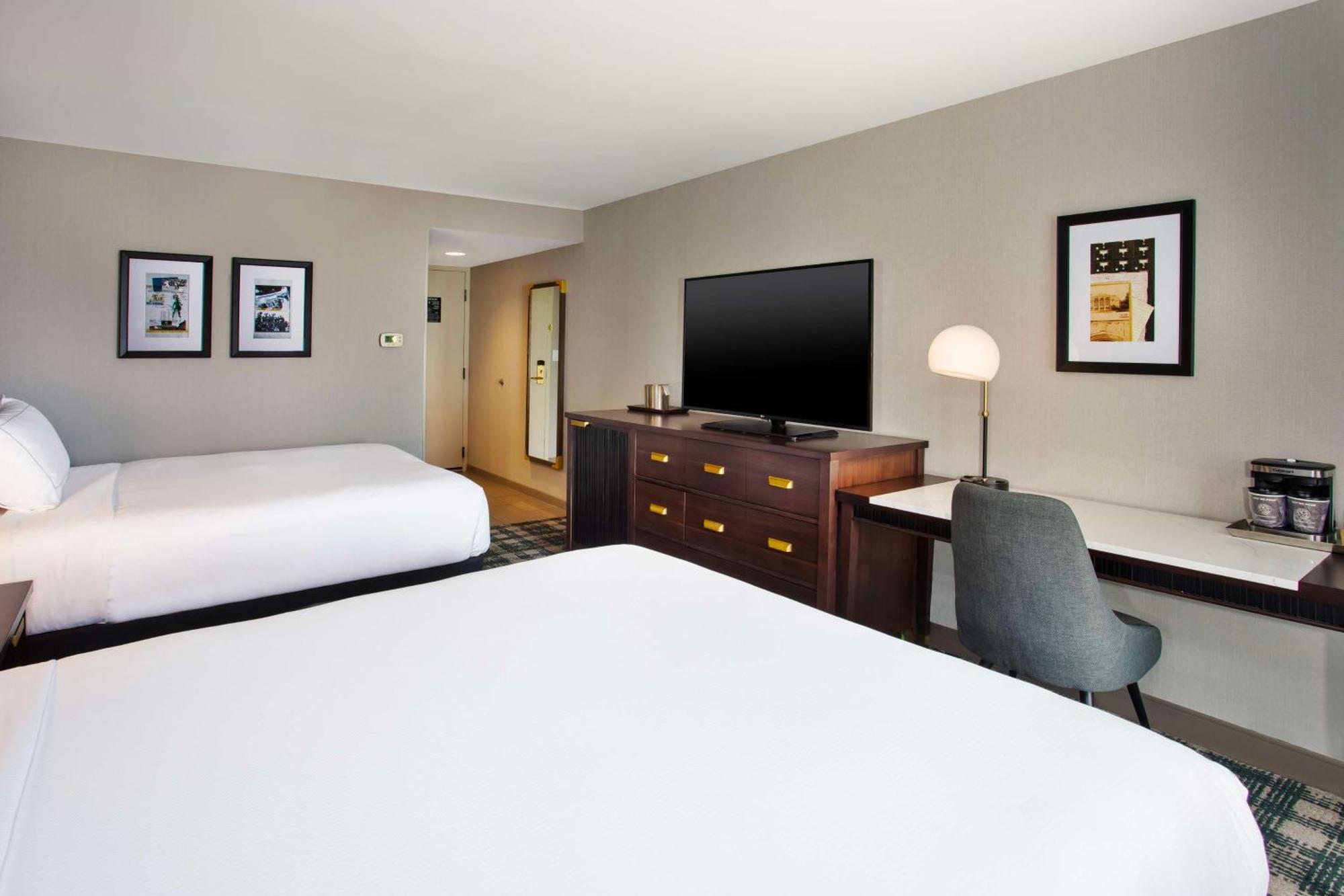 Doubletree By Hilton Lansing Hotel Kültér fotó